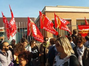 Unicoop Tirreno, sciopero indetto a livello nazionale e presidio dei lavoratori a Livorno e davanti alla sede di Vignale Riotorto