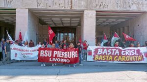 “BASTA CRISI! BASTA CAROVITA!”: STAMANI A LIVORNO IL CORTEO ORGANIZZATO DALLA CGIL. FOTO E VIDEO